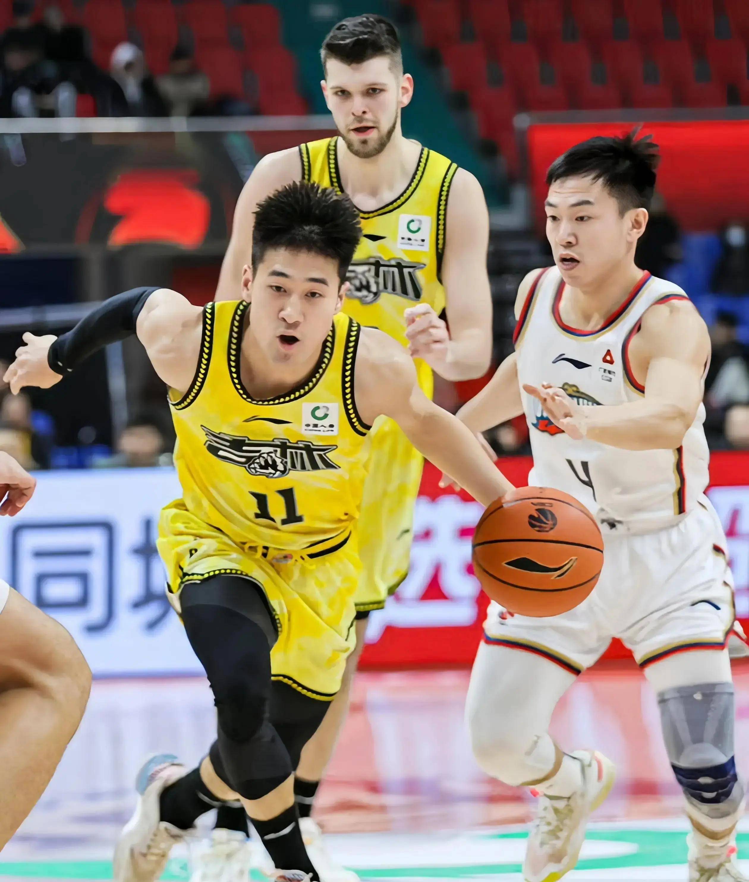 开云官网-包含赛后CBA季后赛焦点战，达拉斯独行侠强势反弹，信心回归，球探报告显示潜力的词条